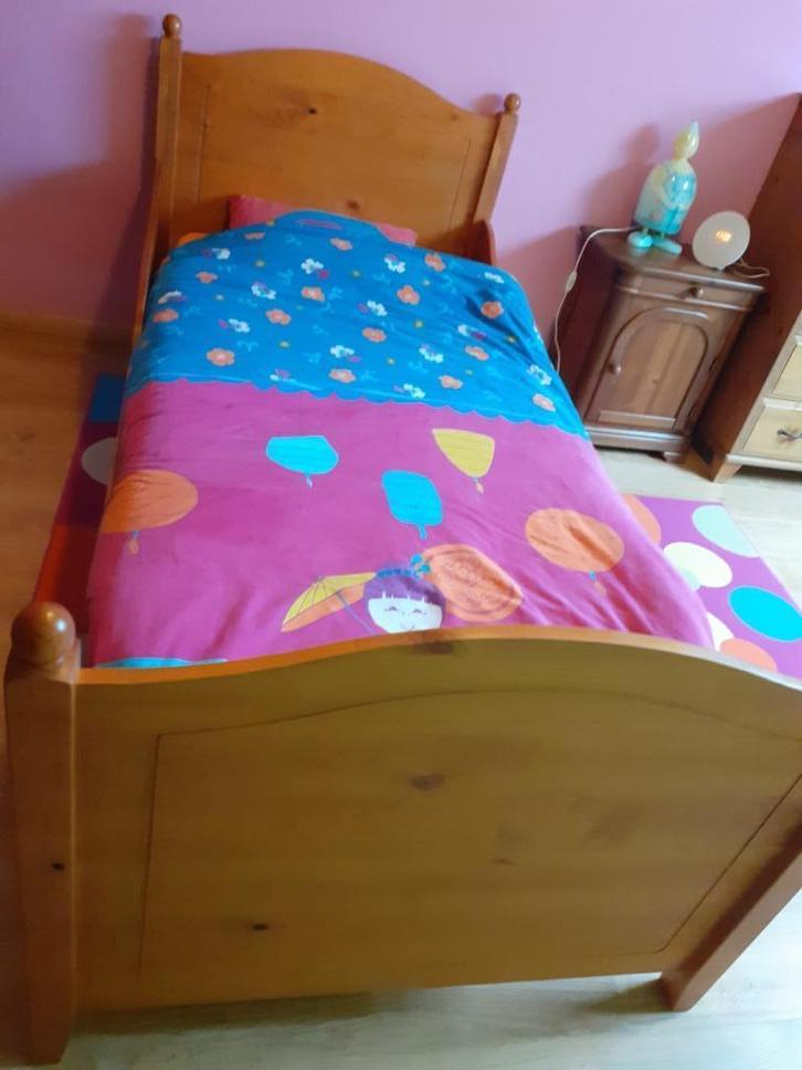 LIT EVOLUTIF EN PIN MASSIF, Enfants & Bébés, Chambre d'enfant | Lits, Comme neuf, 180 cm ou plus, 85 à 100 cm, Enlèvement