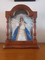 Maria met kind  in houten kastje, Antiek en Kunst, Antiek | Religieuze voorwerpen, Ophalen