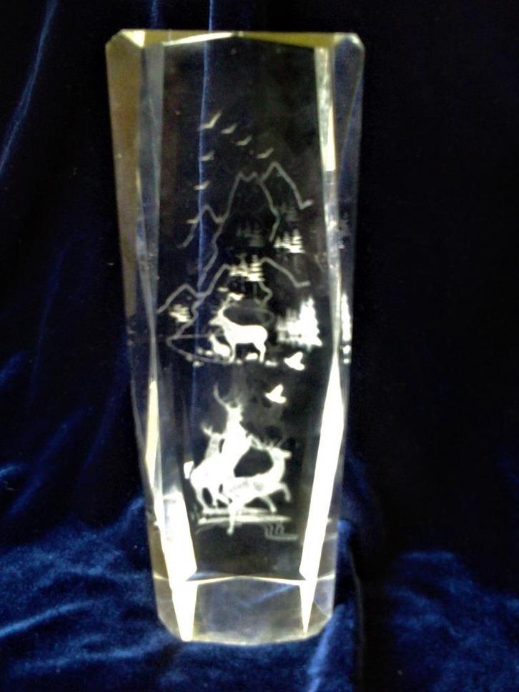 Kristal glas laserblok hologram rendieren - 15 cm groot, Verzamelen, Porselein, Kristal en Bestek, Nieuw, Overige typen, Kristal