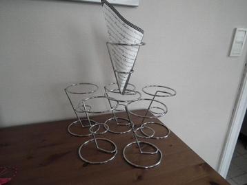 6 houders voor frietkegels (zilverkleur) beschikbaar voor biedingen