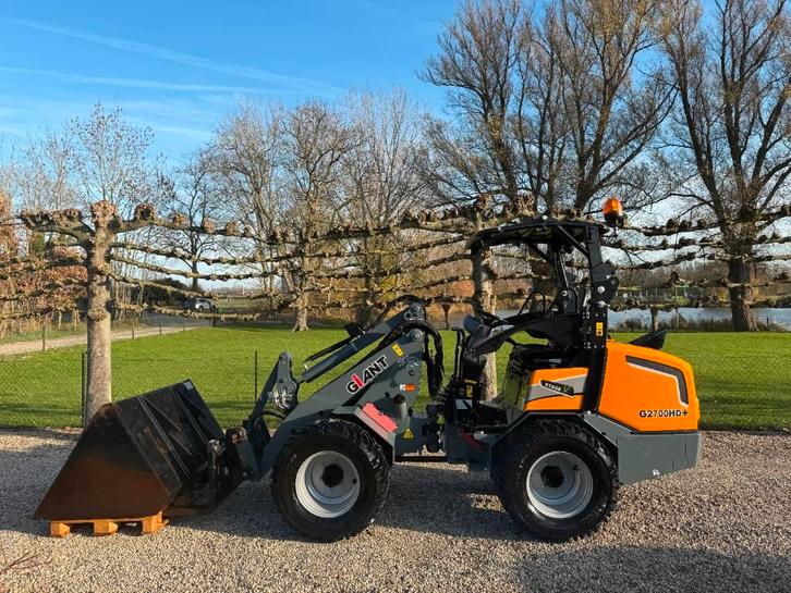 Giant G2700 HD+ Minishovel / Mini Shovel (bj 2021), Zakelijke goederen, Machines en Bouw | Kranen en Graafmachines, Wiellader of Shovel