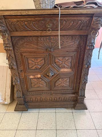 Meuble a vendre  beschikbaar voor biedingen