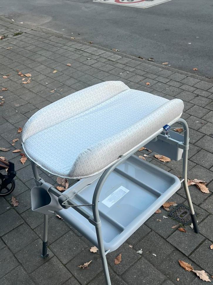Chicco Cuddle & Bubble – Table à langer avec baignoir, Enfants & Bébés, Accessoires de mode pour bébé, Comme neuf, Enlèvement