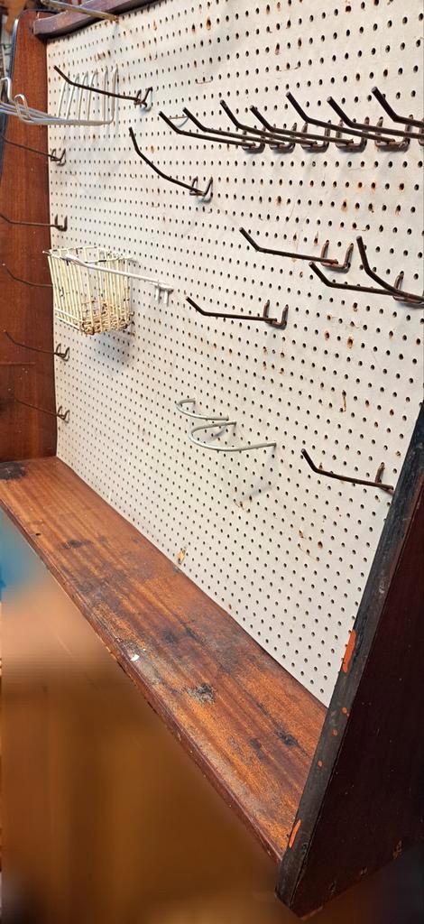 Vintage wandorganizer met gaten en haken, Doe-het-zelf en Bouw, Werkbanken, Gebruikt, Ophalen of Verzenden