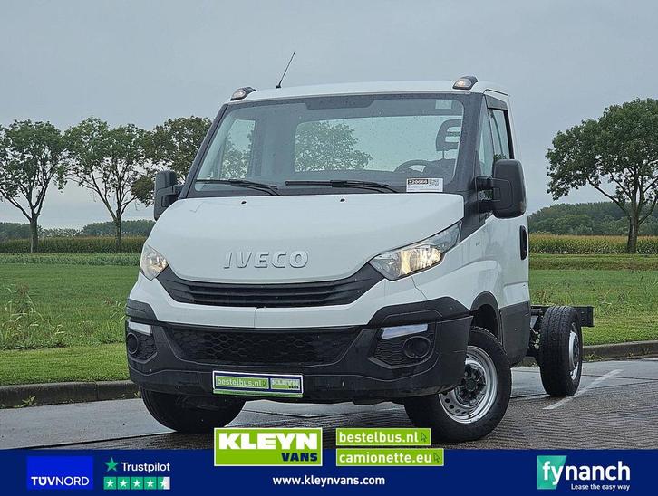 Iveco DAILY 35 S 12 CHASSIS, Auto's, Bestelwagens en Lichte vracht, Bedrijf, ABS, Cruise Control, Iveco, Diesel, Handgeschakeld