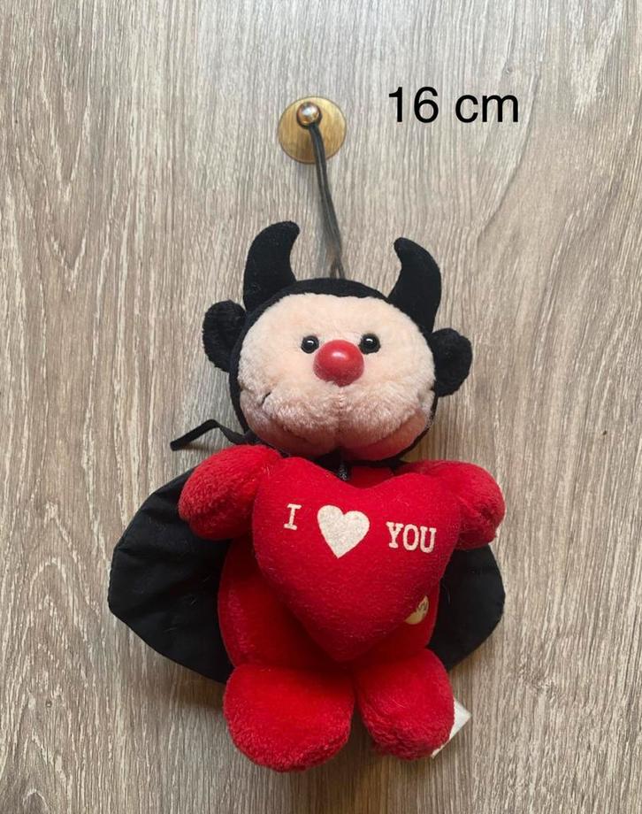 🔥 Lieveheersbeestje - duiveltje, Kinderen en Baby's, Speelgoed | Knuffels en Pluche, Zo goed als nieuw, Ophalen of Verzenden