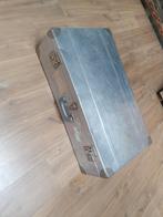 Grande valise en aluminium de marque Cheney, Comme neuf, 50 à 100 cm, Autres matériaux, Moins de 50 cm