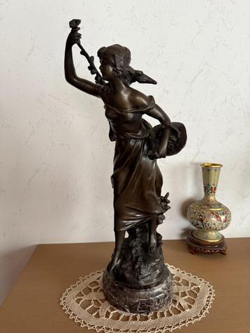 Bronzen beeldenset - Le Printemps" & "L’Été - Auguste Moreau beschikbaar voor biedingen