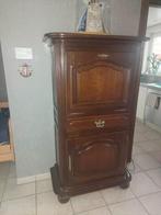 EETPLAATS MET LANGE KAST OVALE TAFEL EN BARKAST, Ophalen