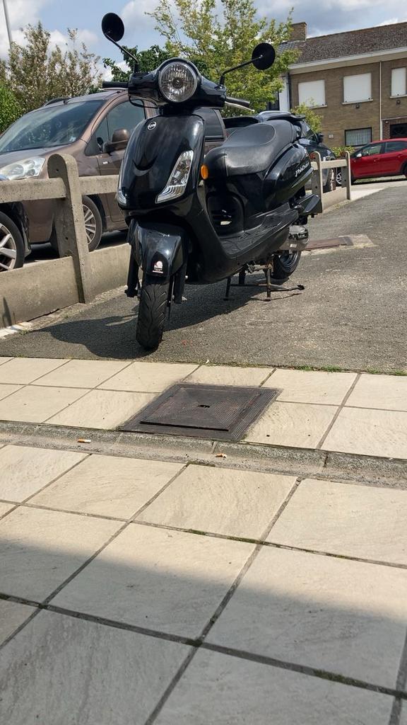 Vertrouwbare sym fidlle 2 te koop, Fietsen en Brommers, Scooters | SYM, Zo goed als nieuw, Fiddle, Klasse A (25 km/u), Ophalen of Verzenden