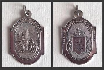 Ancienne médaille en argent souvenir de communion, 1882 beschikbaar voor biedingen