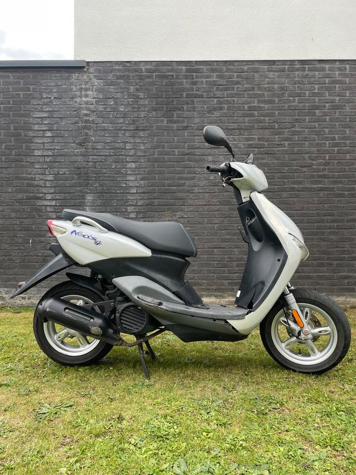 Yamaha Neos 4 bj 2009, Fietsen en Brommers, Scooters | Yamaha, Gebruikt, Neo's, Klasse B (45 km/u), Benzine, Ophalen