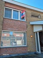 Huis te koop te Gullegem (Wevelgem).Ruim rust gelegen Woning