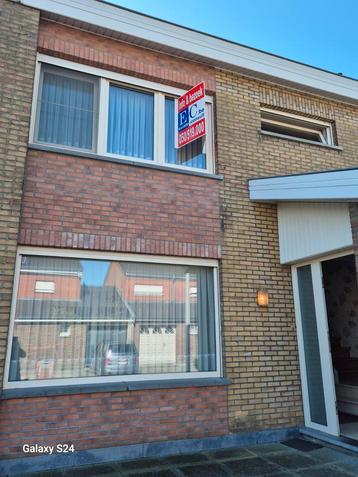 Huis te koop te Gullegem (Wevelgem).Ruim rust gelegen Woning, Immo