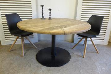 Prachtige zwarte ronde eiken tafel 130 cm beschikbaar voor biedingen