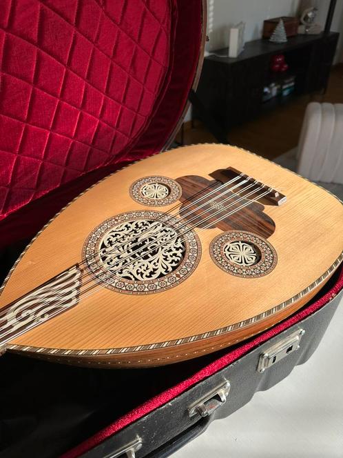 Oud réalisé par Elie Yammine à vendre, Muziek en Instrumenten, Overige Muziek en Instrumenten, Zo goed als nieuw, Ophalen of Verzenden