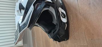Cross/Downhill helm beschikbaar voor biedingen