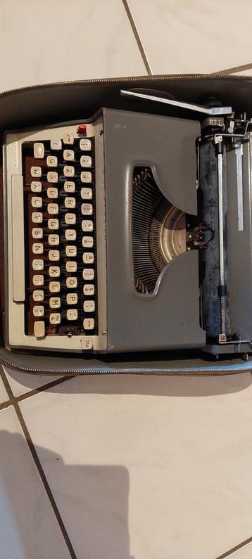 Antiek typemachine Monarch by remington, Enlèvement