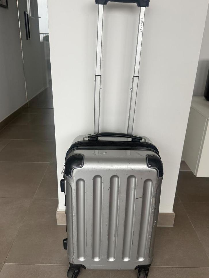 Klein valies, Handtassen en Accessoires, Koffers, Gebruikt, Hard kunststof, Minder dan 50 cm, Minder dan 35 cm, Uitschuifbare handgreep