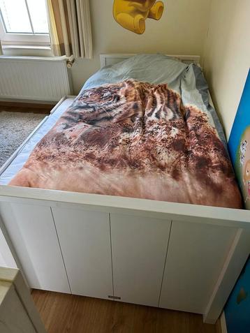 Baby en jeugdkamer  beschikbaar voor biedingen
