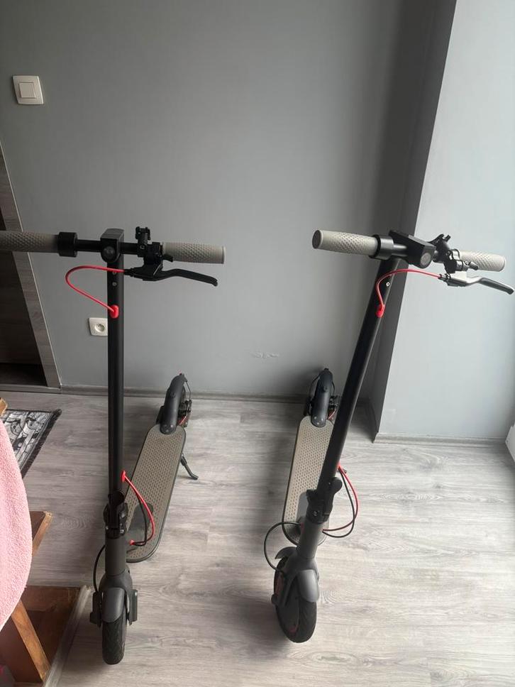 2 Elektrische step met garantie werken perfect, Fietsen en Brommers, Elektrische fietsen, Zo goed als nieuw, Ophalen