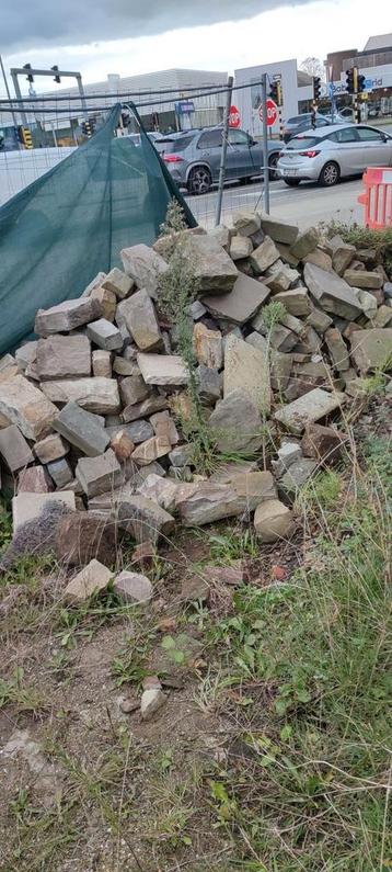 Kasseien ongeveer 12m2 beschikbaar voor biedingen