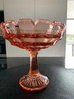 Vintage onbeschadigde roze glazen kom, Huis en Inrichting, Keuken | Servies, Ophalen of Verzenden, Kom(men), Effen, Glas
