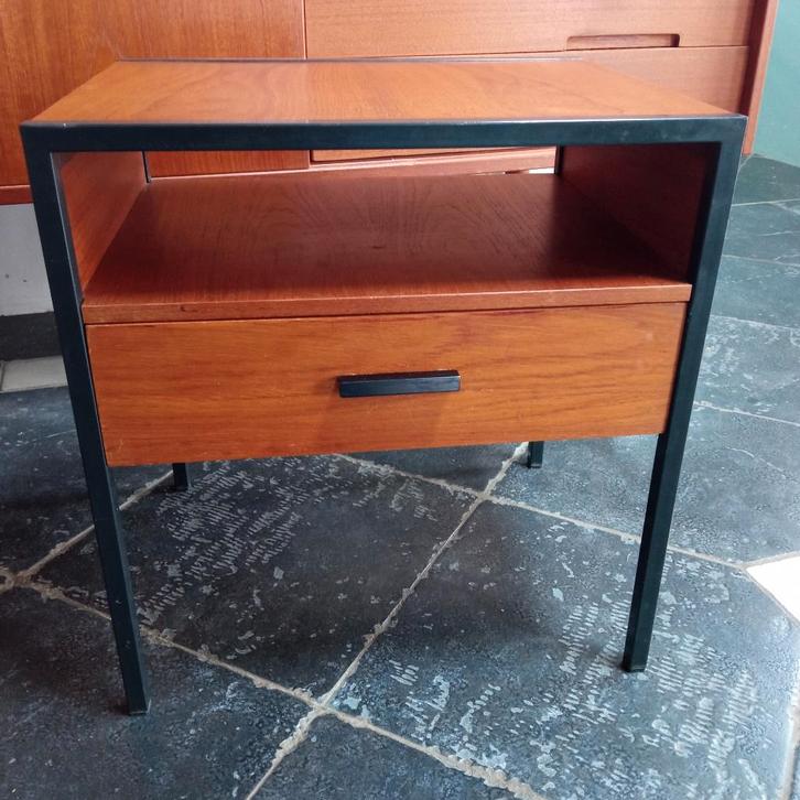 table de nuit, Maison & Meubles, Chambre à coucher | Tables de chevet, Utilisé, Bois, Enlèvement