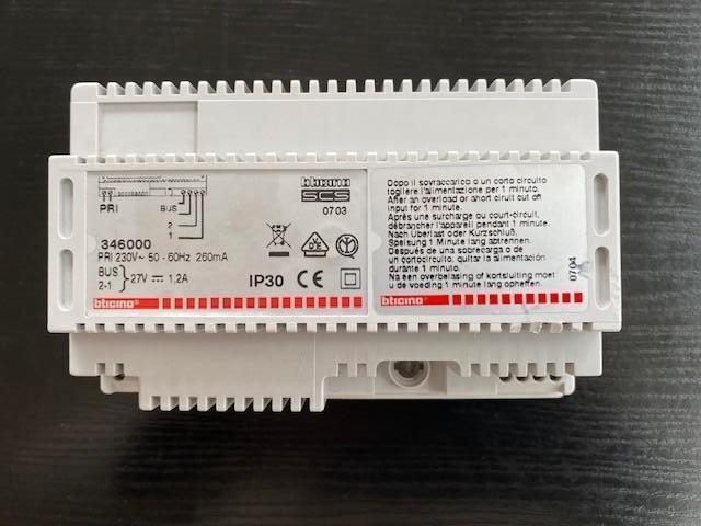 Alimentation BTicino  SCS 346000 modèle E63, Maison & Meubles, Sonnettes, Comme neuf, Filaire, Enlèvement ou Envoi