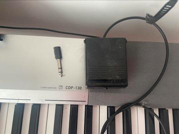 Piano numérique casio CDP130SR compact argente, Casio, 88 touches, Comme neuf, Enlèvement