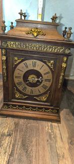 Antieke klok, Enlèvement