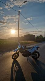 Husqvarna sm701 sm 701 supermoto 2023 (A2) NIEUWSTAAT, Motoren, Motoren | Husqvarna, Particulier, SuperMoto