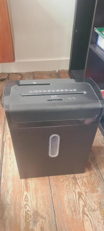 Papierversnipperaar beschikbaar voor biedingen