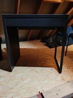 Zwart hout, bureau met lade over gans de , tafeltje + stoel, Ophalen, Zo goed als nieuw