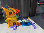 V-Tech toettoet autostuntbaan met 3 voertuigen, Kinderen en Baby's, Speelgoed | Racebanen, Overige merken, Met looping, Gebruikt