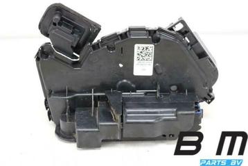 Portierslot rechtsvoor VW Passat B8 Var. GTE 5NB837016B, Utilisé
