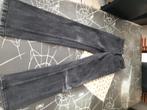 Jeans noir Bershka taille 32, Vêtements | Femmes, Jeans, Enlèvement ou Envoi, Comme neuf, Noir