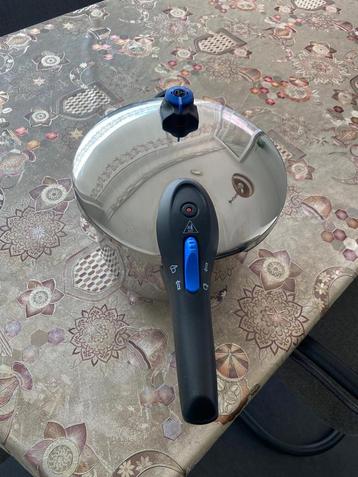 Je vend une casserole à pression, Enlèvement, Comme neuf