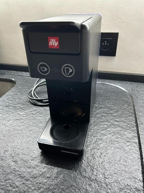 Capsule Koffiemachine Illy Y3.3 Zwart, Elektronische apparatuur, Koffiezetapparaten, Gebruikt, Koffiemachine, 4 tot 10 kopjes
