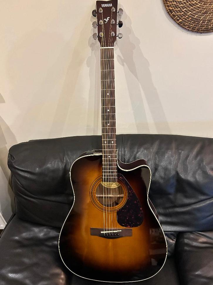 Yamaha FX370C Cutaway Semi-Akoestisch, Musique & Instruments, Instruments à corde | Guitares | Acoustiques, Comme neuf, Autres types