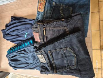 Herenpakket jeans en trainingsbroeken  beschikbaar voor biedingen