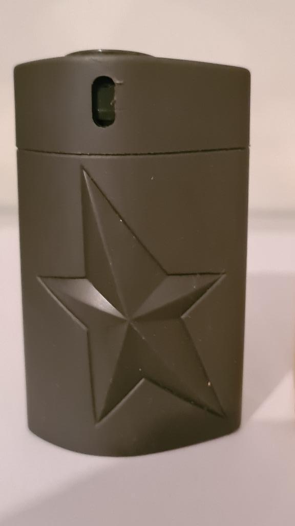 Thierry Mugler B men rare miniature parfum 2ml, Verzamelen, Parfumverzamelingen, Zo goed als nieuw, Miniatuur, Ophalen