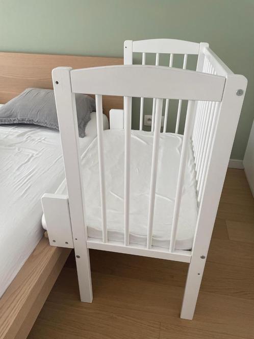 Co-sleeper Petite Amelie, Kinderen en Baby's, Babywiegjes en Ledikanten, Gebruikt, Wieg, Ophalen