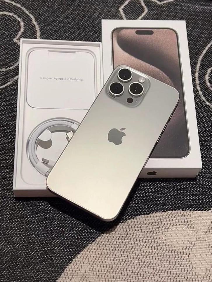 iPhone 15 Pro – 256 Go – Titane Gris, Telecommunicatie, Mobiele telefoons | Apple iPhone, Zo goed als nieuw, iPhone 15, Grijs