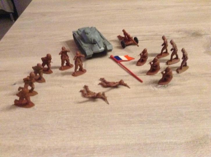 Speelgoed leger set (17 stuks), Kinderen en Baby's, Speelgoed | Actiefiguren, Zo goed als nieuw, Ophalen of Verzenden
