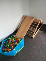 Zelfgemaakte houten klimrek inclusief ballenbad, Ophalen, Gebruikt