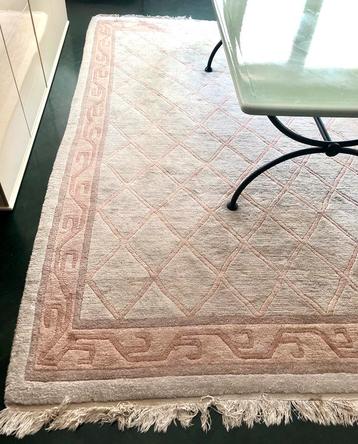 Groot modern oosters vloerkleed beschikbaar voor biedingen