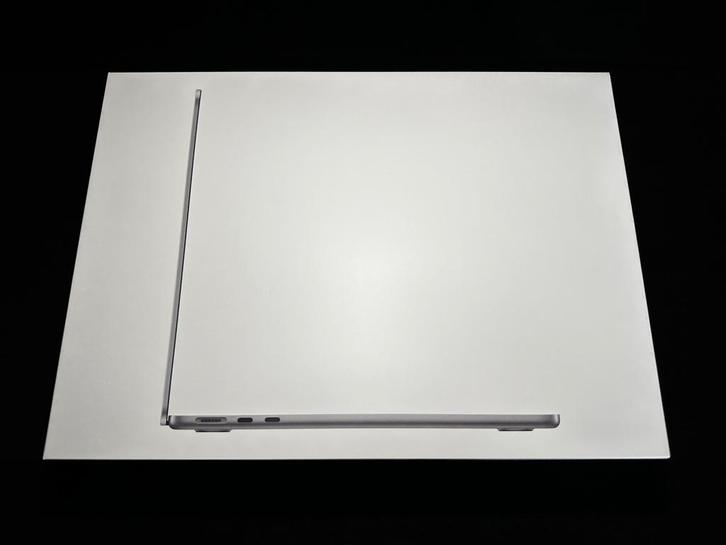 Te koop: MacBook Air M2 256 GB – zilver–Zo goed als nieuw!, Computers en Software, Apple Macbooks, Nieuw, MacBook Air, 13 inch