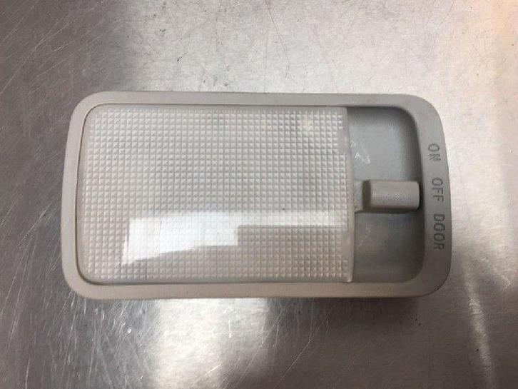 BINNENVERLICHTING ACHTER Toyota Corolla (E12), Auto-onderdelen, Verlichting, Toyota, Gebruikt