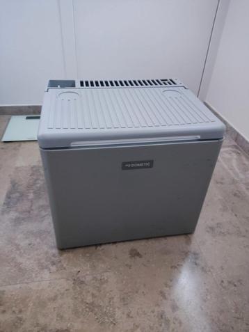 Dometic absorptie koelkast, Ophalen, Zo goed als nieuw